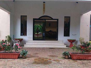 Retreat Anjuna Resort Buitenkant foto